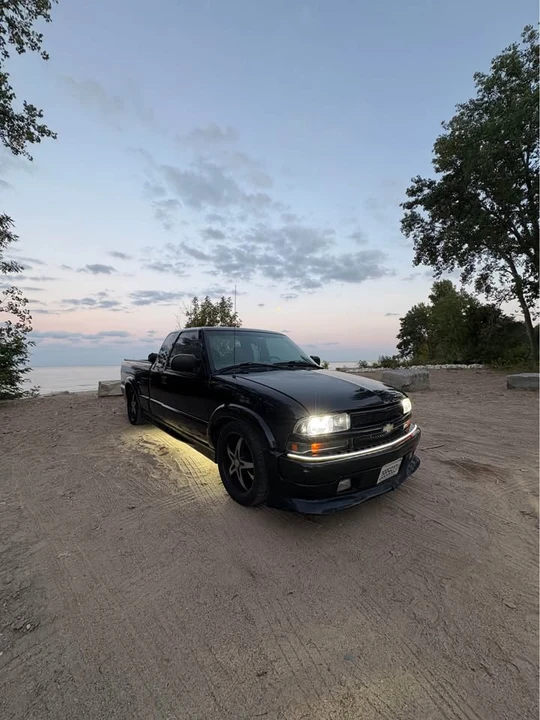 2001 Chevrolet S-10 - Image 9 of 9