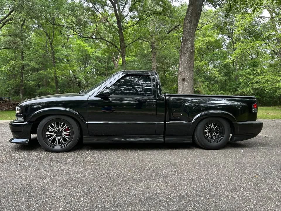 2001 Chevrolet S-10 - Image 4 of 18