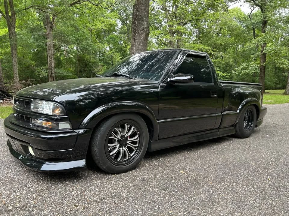 2001 Chevrolet S-10 - Image 3 of 18