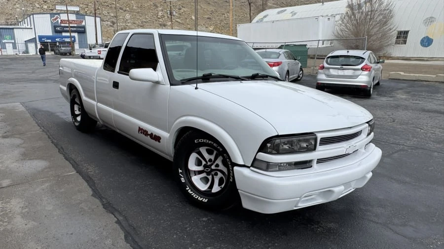 2001 Chevrolet S-10 - Image 6 of 31