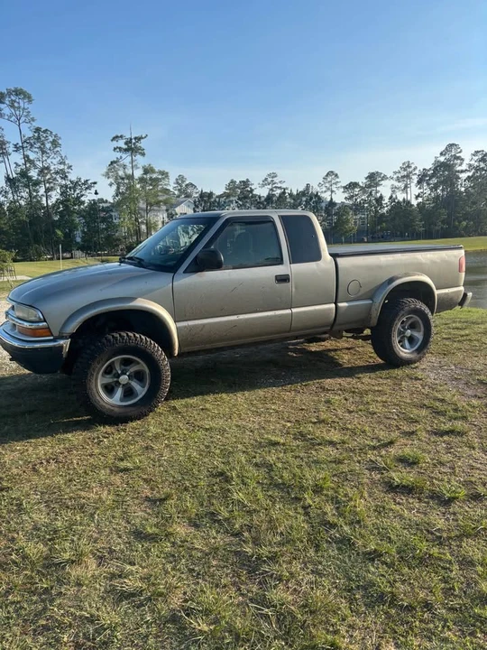 2001 Chevrolet S-10 - Image 8 of 8