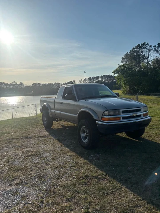 2001 Chevrolet S-10 - Image 6 of 8