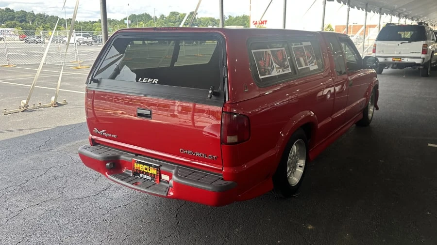 2001 Chevrolet S-10 - Image 2 of 6