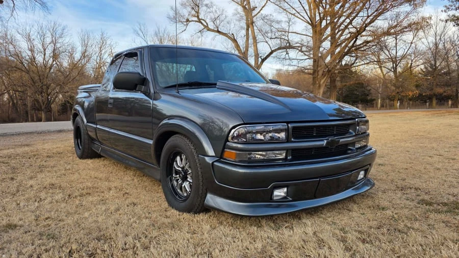 2001 Chevrolet S-10 - Image 5 of 18