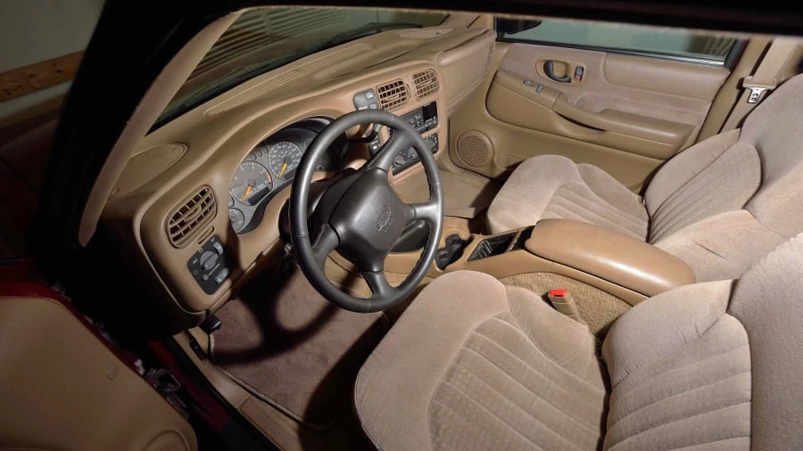 2001 Chevrolet S-10 - Image 4 of 12