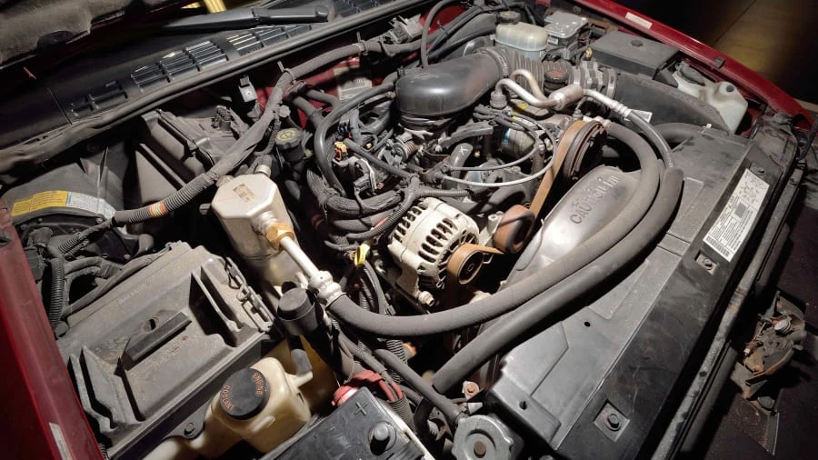 2001 Chevrolet S-10 - Image 7 of 12