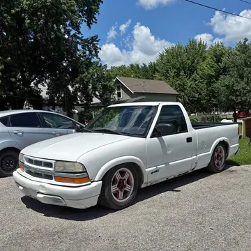 2001 Chevrolet S10 Regular Cab