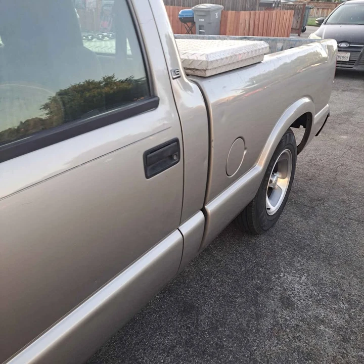 2001 Chevrolet S-10 - Image 7 of 12