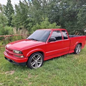2001 Chevrolet S10 Regular Cab Short Bed