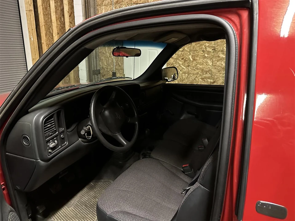 2001 Chevrolet Silverado 1st Gen - Image 5 of 31