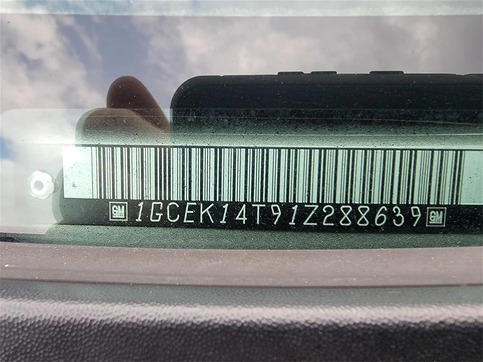 2001 Chevrolet Silverado 1st Gen - Image 28 of 31