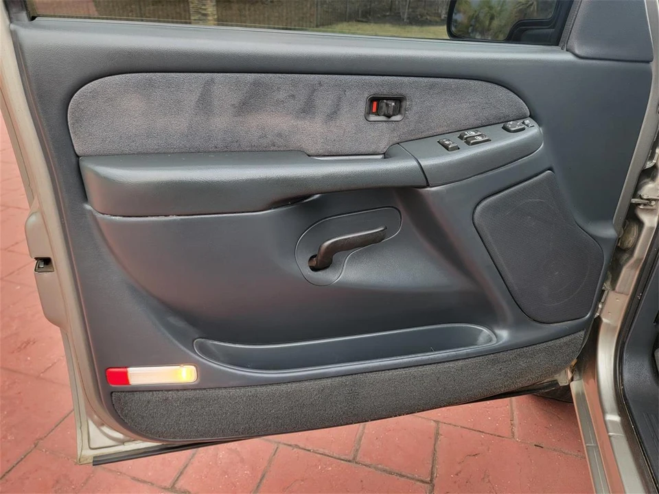 2001 Chevrolet Silverado 1st Gen - Image 18 of 31