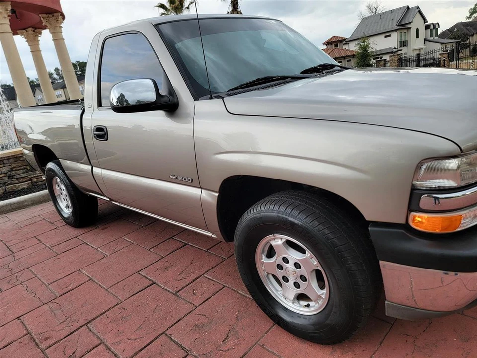 2001 Chevrolet Silverado 1st Gen - Image 6 of 31