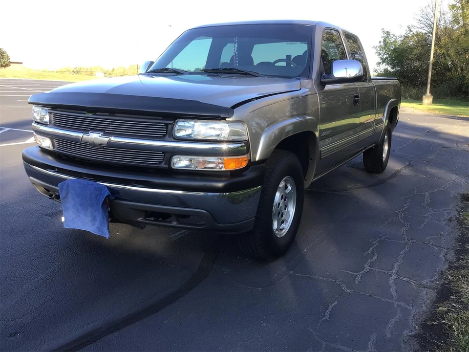 2001 Chevrolet Silverado 1st Gen - Image 2 of 15