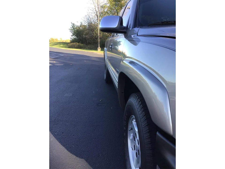 2001 Chevrolet Silverado 1st Gen - Image 5 of 15