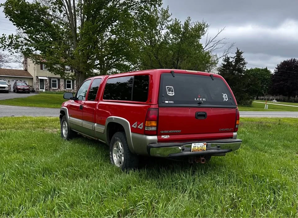 2001 Chevrolet Silverado - Image 8 of 11