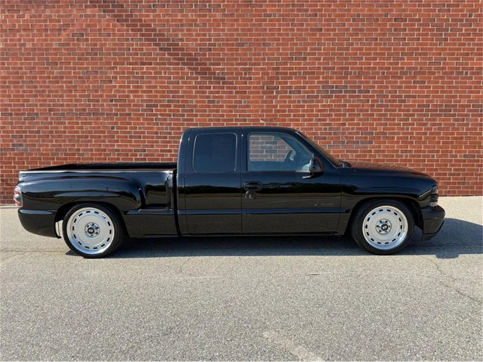 2001 Chevrolet Silverado 1st Gen - Image 3 of 9