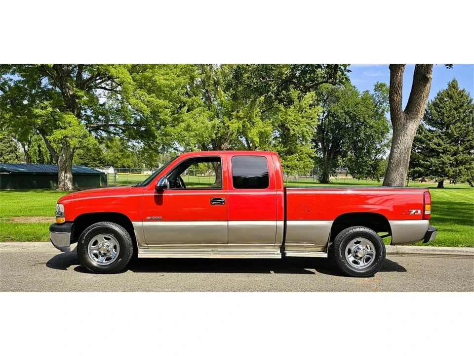 2001 Chevrolet Silverado 1st Gen - Image 2 of 31