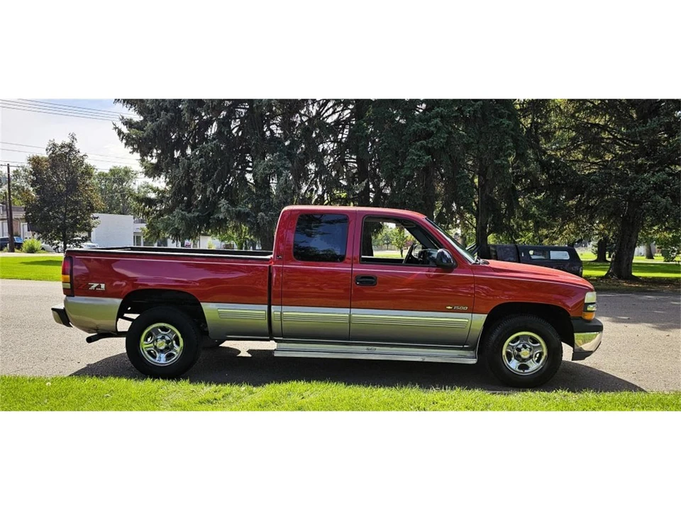 2001 Chevrolet Silverado 1st Gen - Image 6 of 31