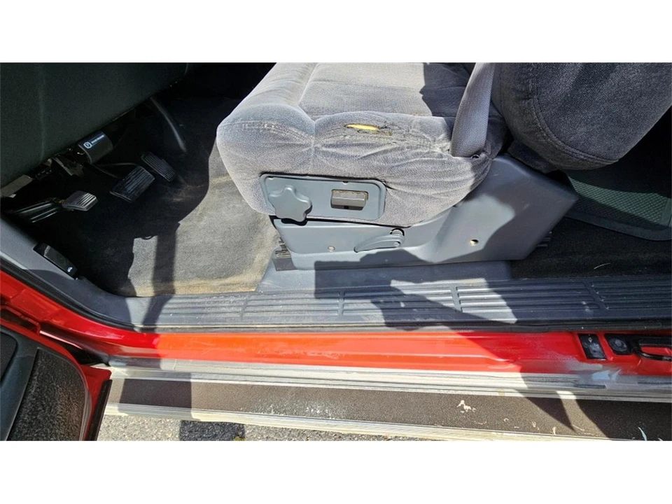 2001 Chevrolet Silverado 1st Gen - Image 12 of 31