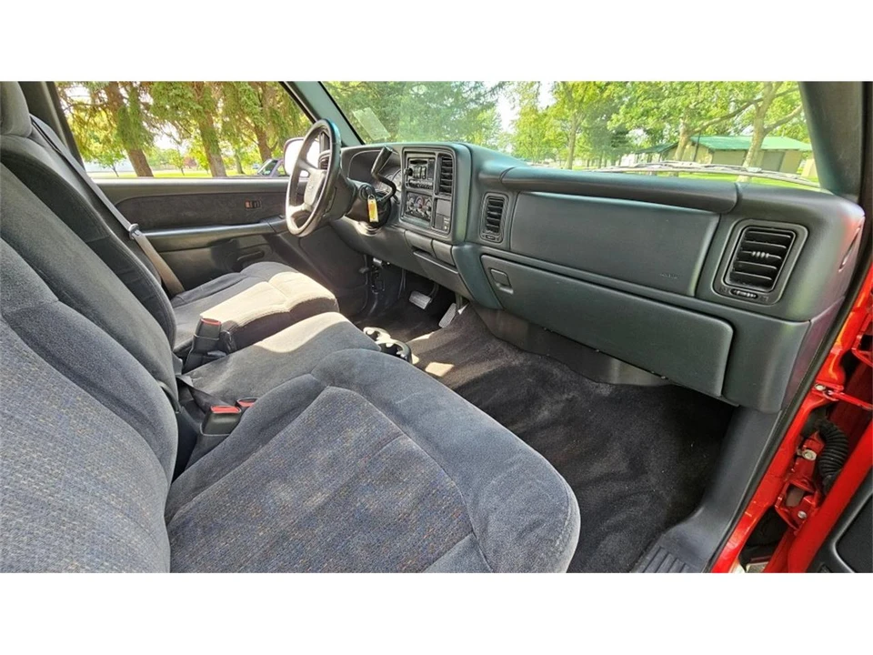 2001 Chevrolet Silverado 1st Gen - Image 31 of 31