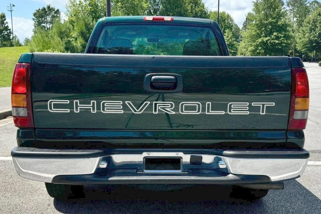 2001 Chevrolet Silverado 1st Gen - Image 5 of 31
