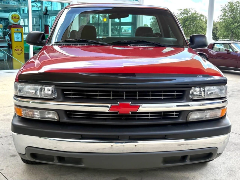 2001 Chevrolet Silverado 1st Gen - Image 2 of 31