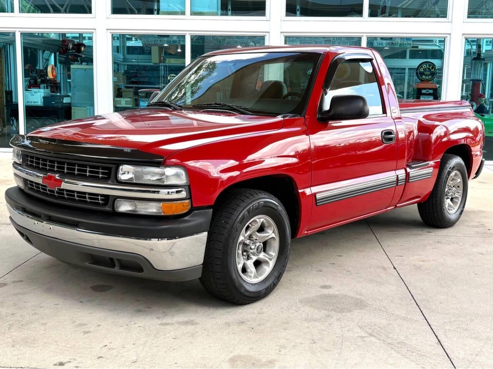 2001 Chevrolet Silverado 1st Gen - Image 10 of 31