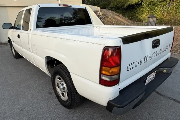2001 Chevrolet Silverado 1st Gen - Image 2 of 7
