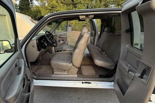 2001 Chevrolet Silverado 1st Gen - Image 4 of 7