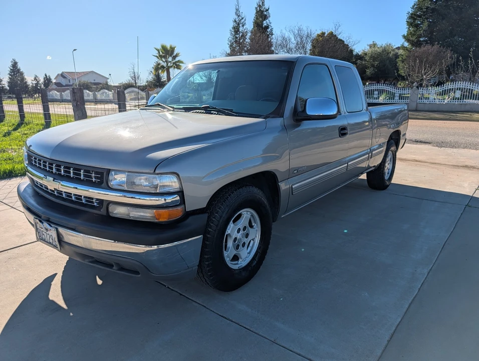 2001 Chevrolet Silverado 1st Gen - Image 2 of 9