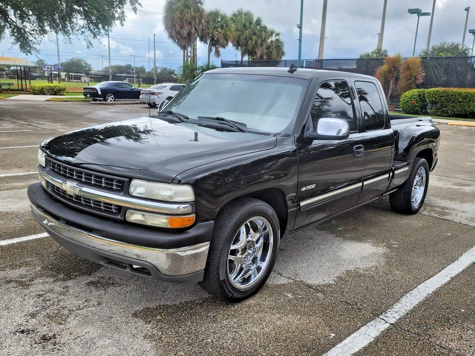 2001 Chevrolet Silverado 1st Gen - Image 3 of 21
