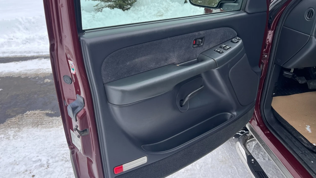 2001 Chevrolet Silverado 1st Gen - Image 7 of 19