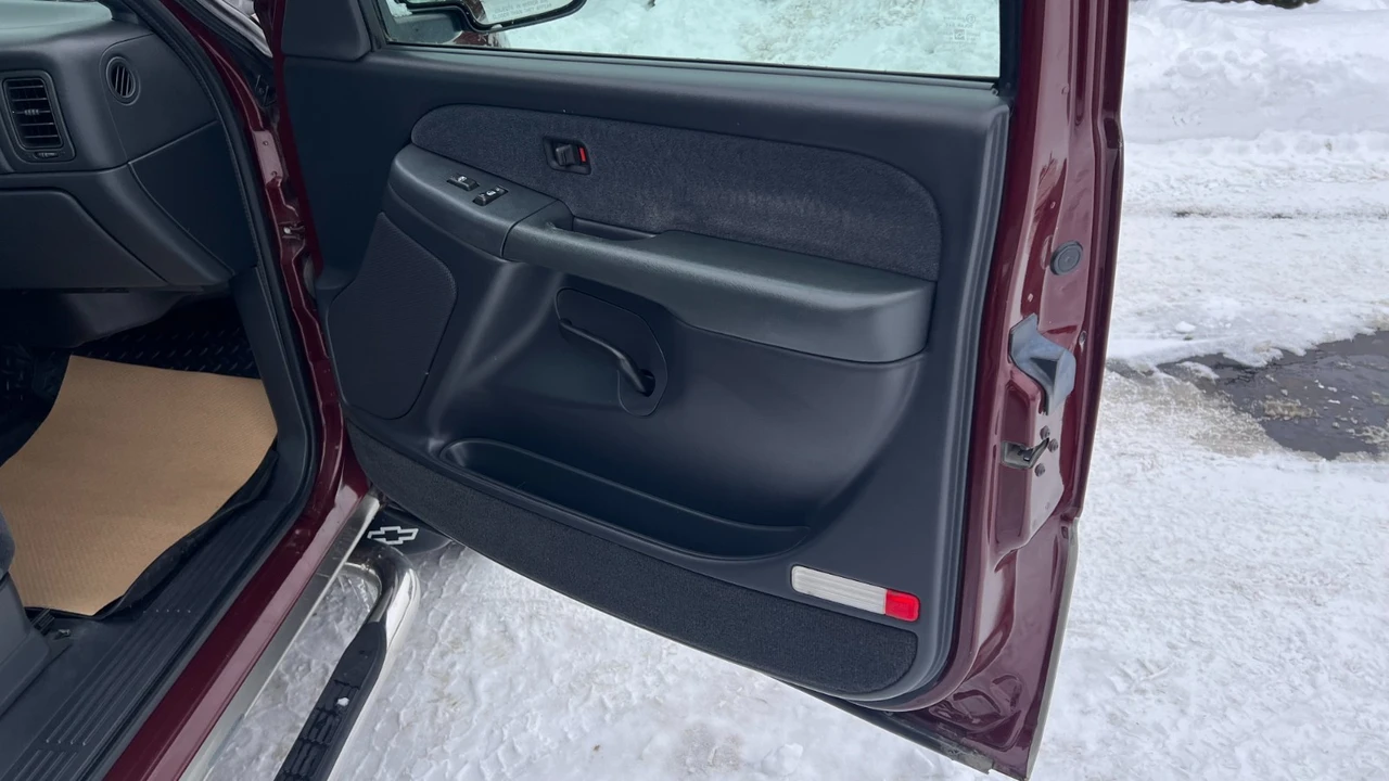 2001 Chevrolet Silverado 1st Gen - Image 11 of 19