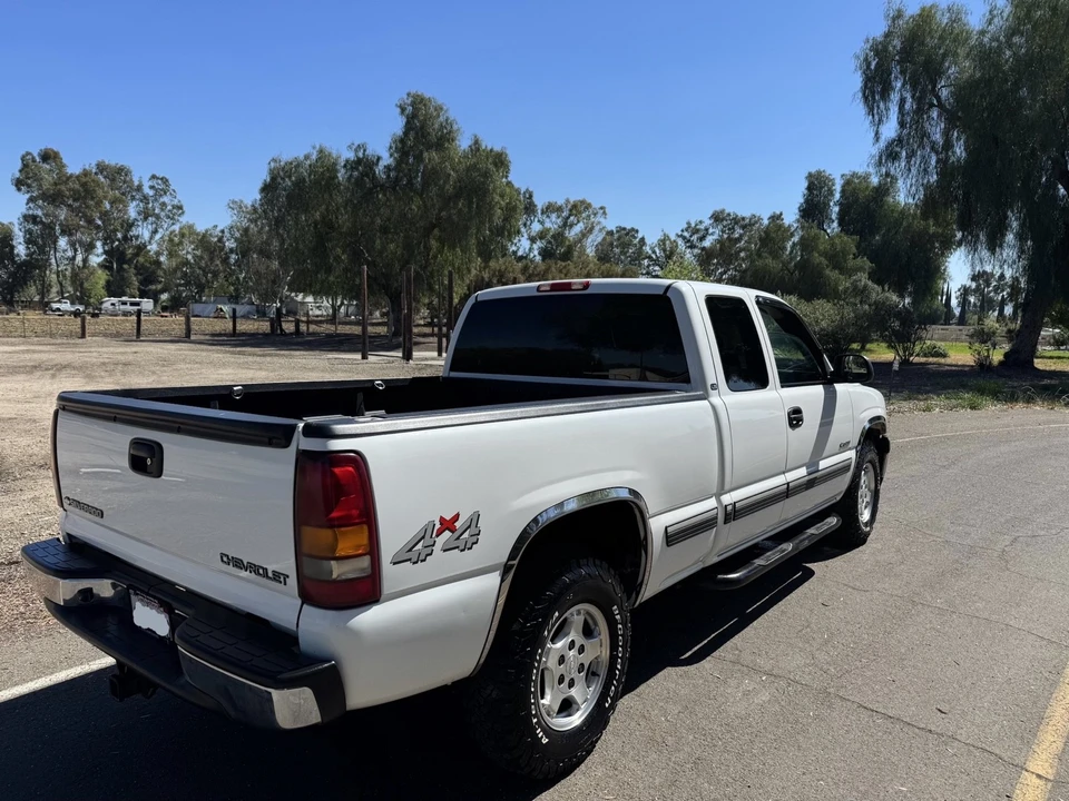 2001 Chevrolet Silverado 1st Gen - Image 3 of 21