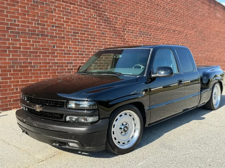 2001 Chevrolet Silverado 1st Gen - Image 3 of 12