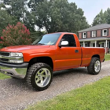 2001 Chevrolet Silverado 1500 LS Pickup 2D 6 1/2 ft