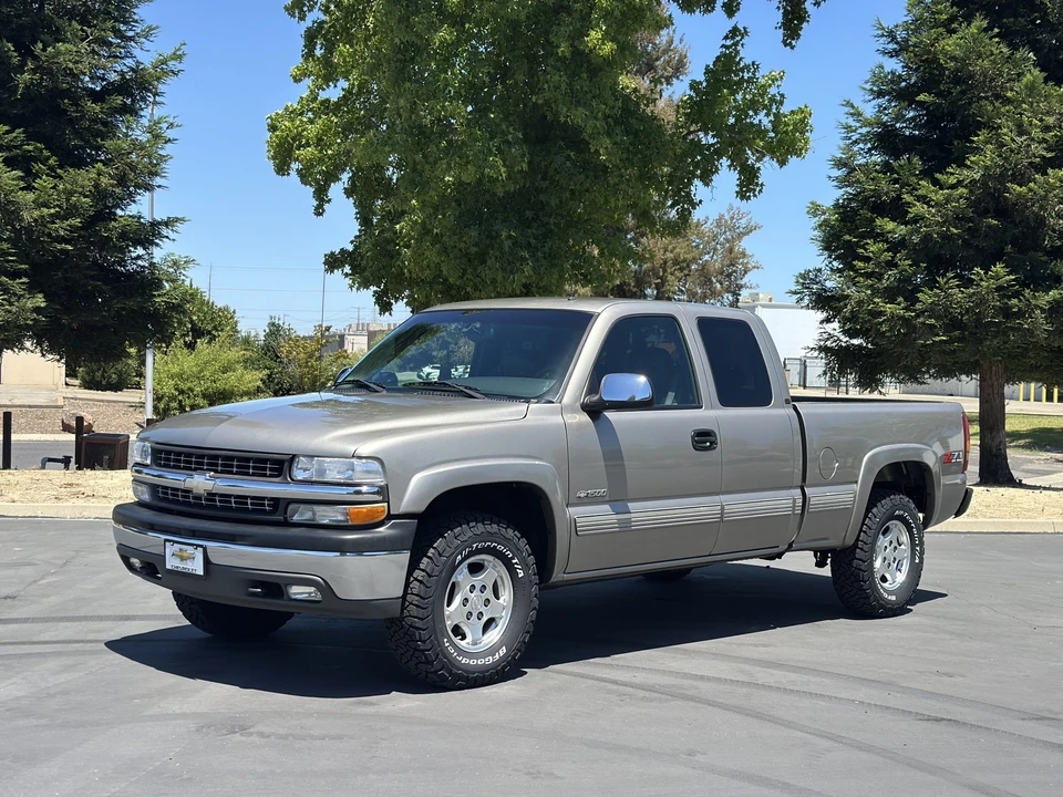 2001 Chevrolet Silverado 1st Gen - Image 3 of 31
