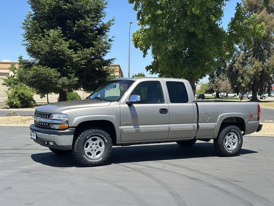 2001 Chevrolet Silverado 1st Gen - Image 5 of 31
