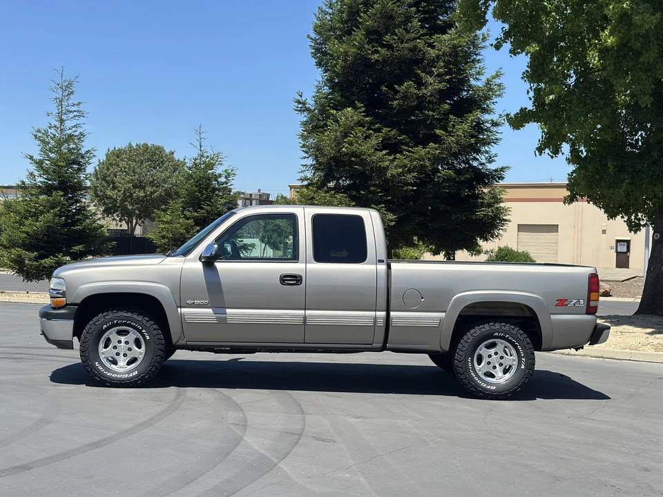 2001 Chevrolet Silverado 1st Gen - Image 8 of 31