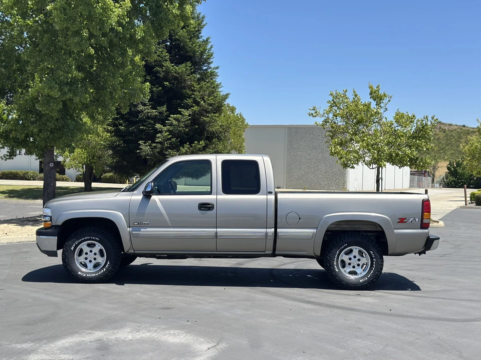 2001 Chevrolet Silverado 1st Gen - Image 9 of 31