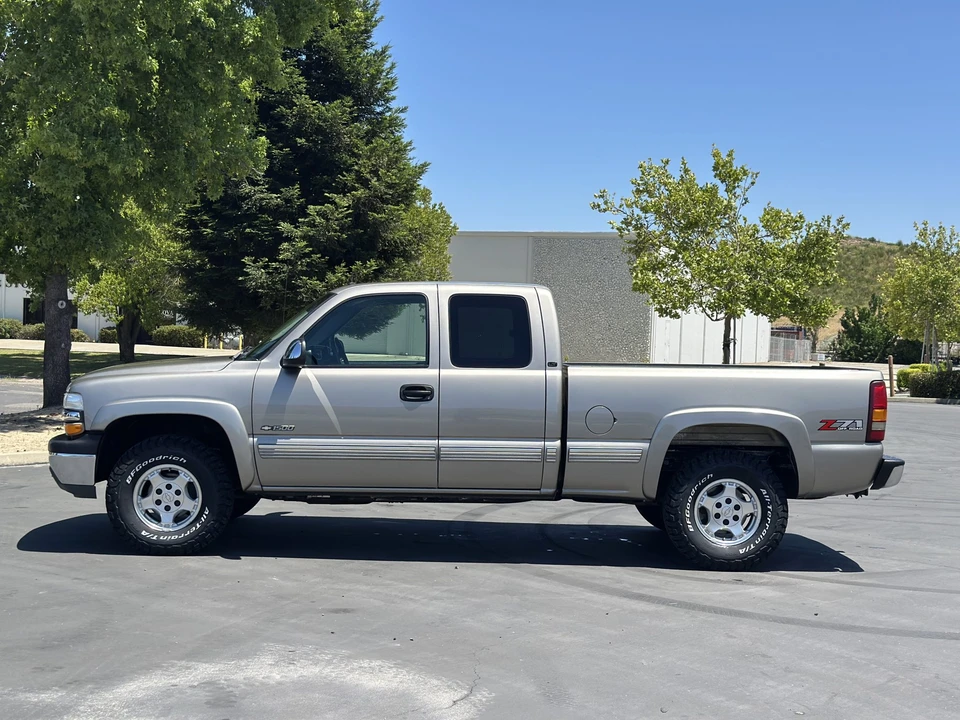 2001 Chevrolet Silverado 1st Gen - Image 10 of 31