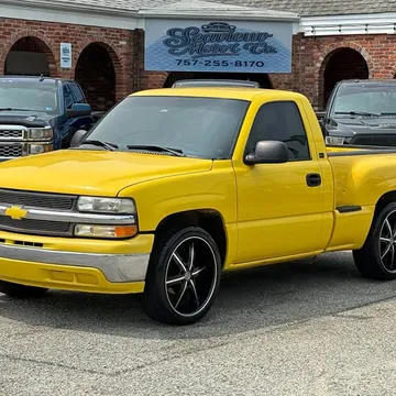 2001 Chevrolet Silverado 1500 SS Pickup 4D 6 1/2 ft