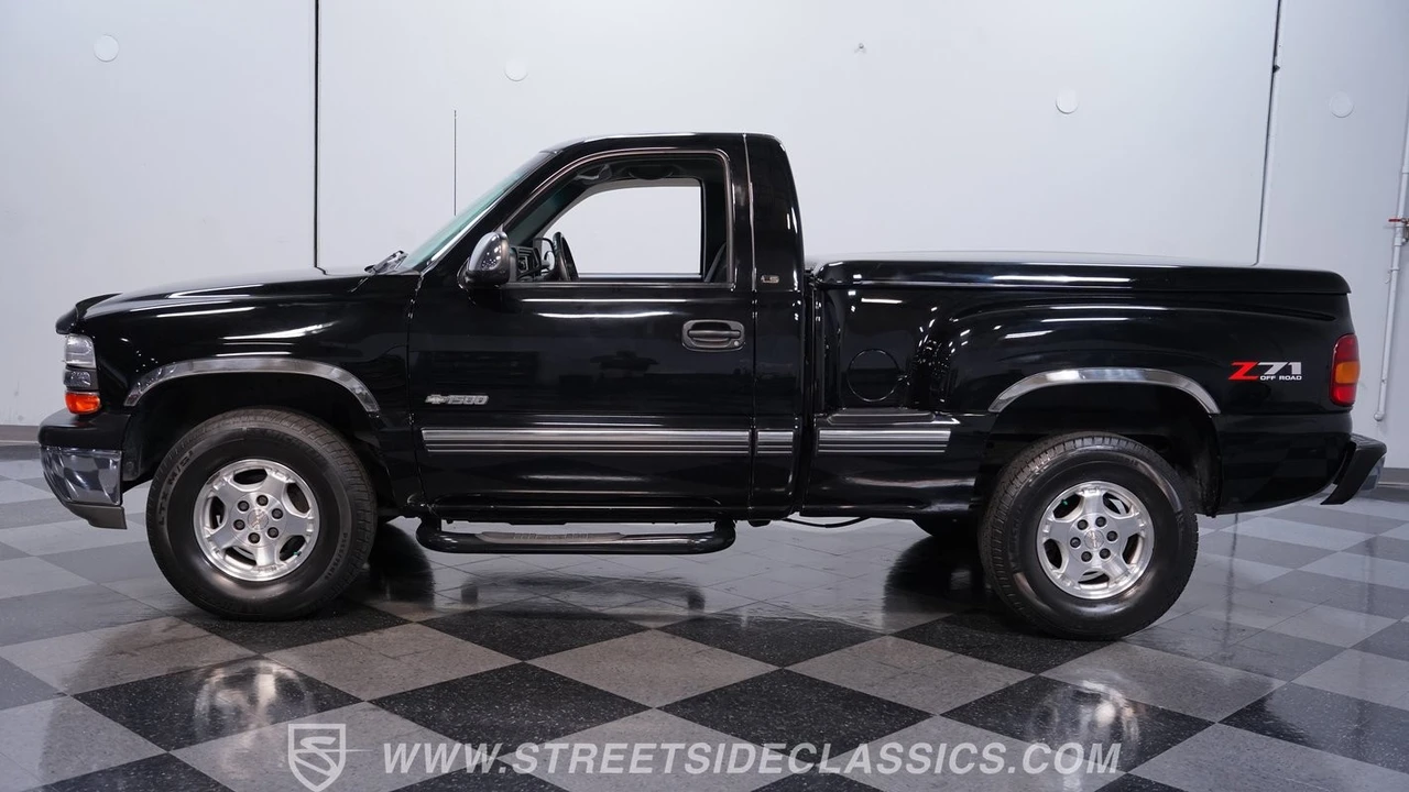 2001 Chevrolet Silverado 1st Gen - Image 3 of 12