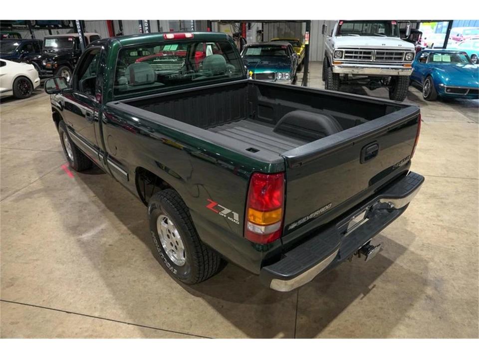 2001 Chevrolet Silverado 1st Gen - Image 16 of 31