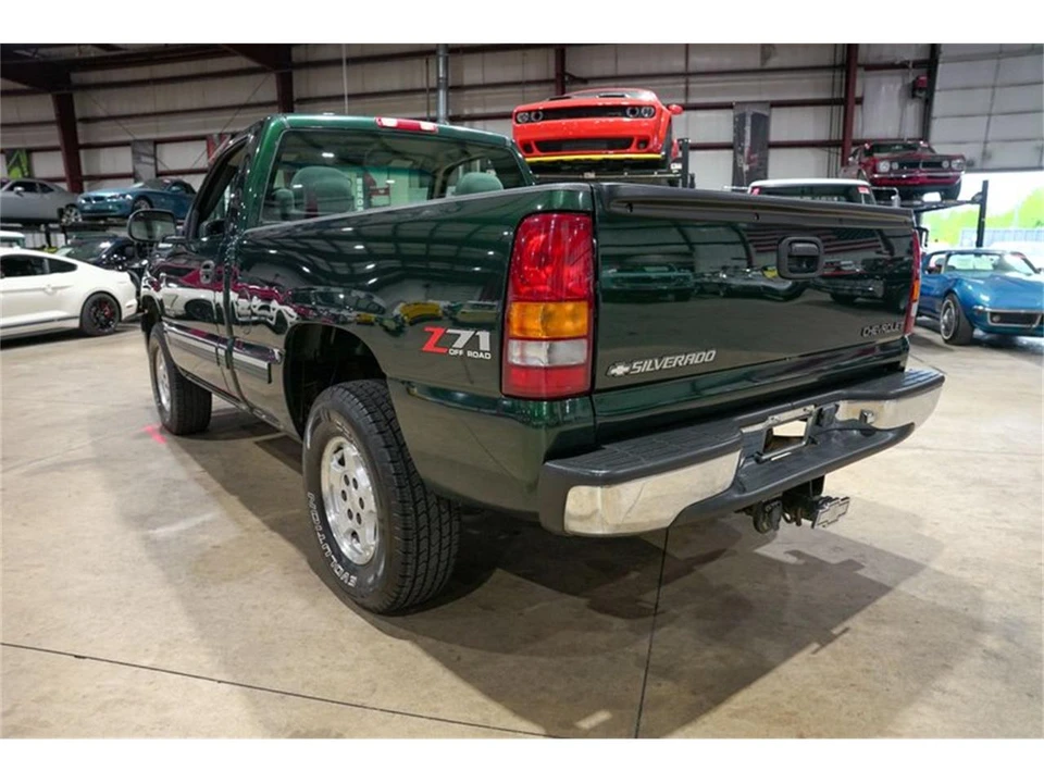 2001 Chevrolet Silverado 1st Gen - Image 6 of 31