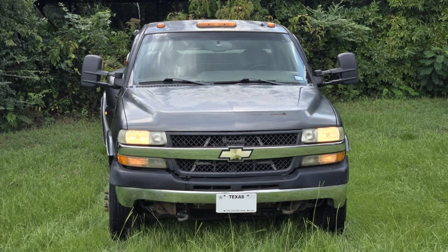 2001 Chevrolet Silverado Heavy Duty 1st Gen - Image 3 of 13