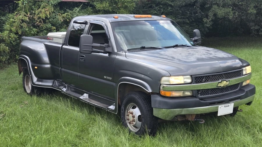 2001 Chevrolet Silverado Heavy Duty 1st Gen - Image 6 of 13