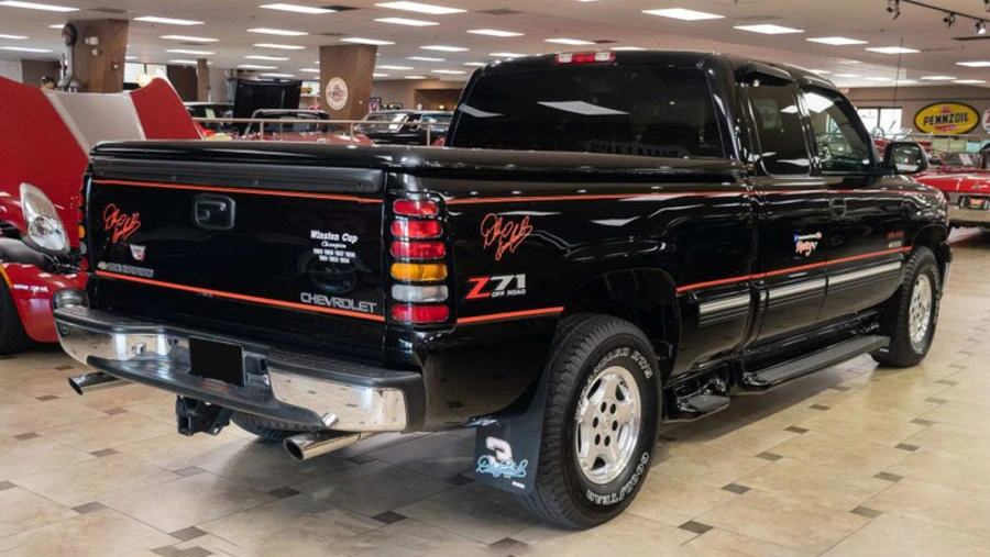 2001 Chevrolet Silverado 1st Gen - Image 3 of 30