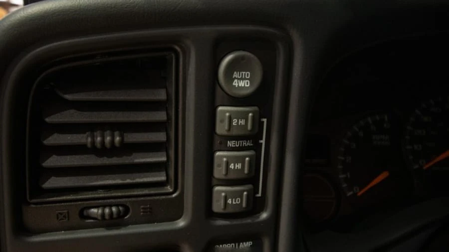 2001 Chevrolet Silverado 1st Gen - Image 5 of 30